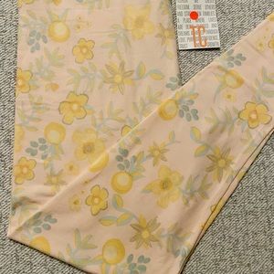 LulaRoe tc lemon floral leggings